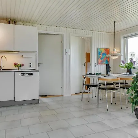 Anastacia - 75m From The Sea By Interhome *