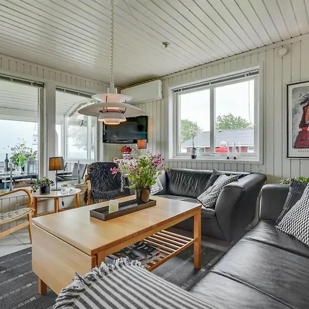 Сasa de vacaciones Anastacia - 75m From The Sea By Interhome *