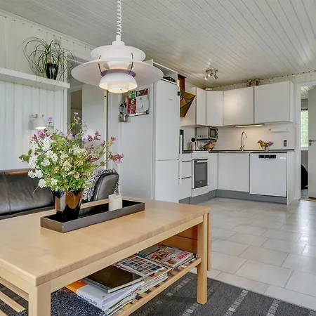 Сasa de vacaciones Anastacia - 75m From The Sea By Interhome